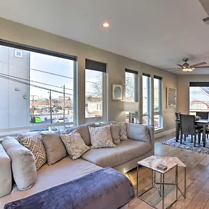 townhome-with-rooftop-deck-walk-to-mile-high.seedenverhotels.com/
